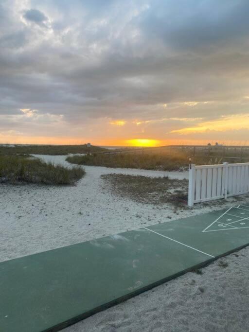 Beachfront Condo On Quiet Treasure Island- 1 Bed St. Pete Beach Exteriér fotografie